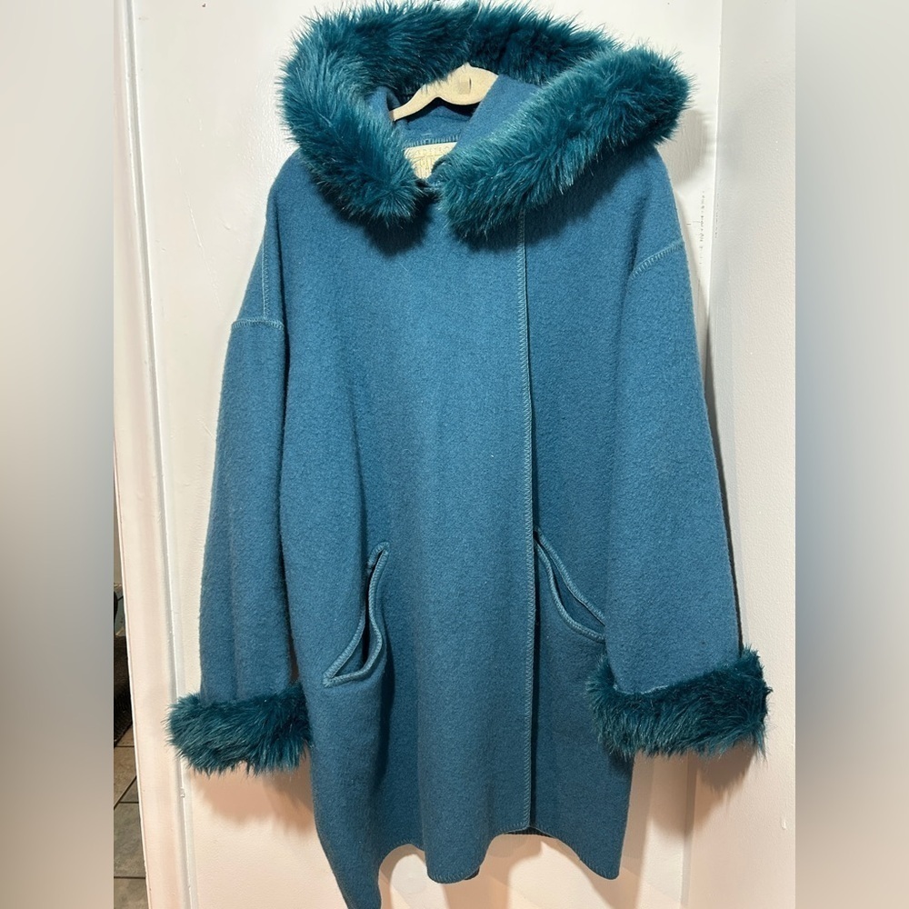 La Parka by Linda Lundstrom wool coat size 0/S